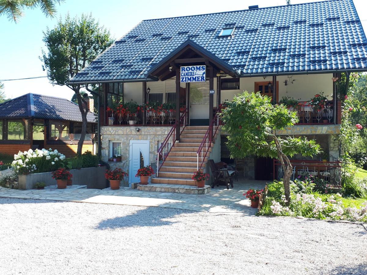 Guest House Family Varda Plitvice Lakes Плитвицька Єзера Екстер'єр фото