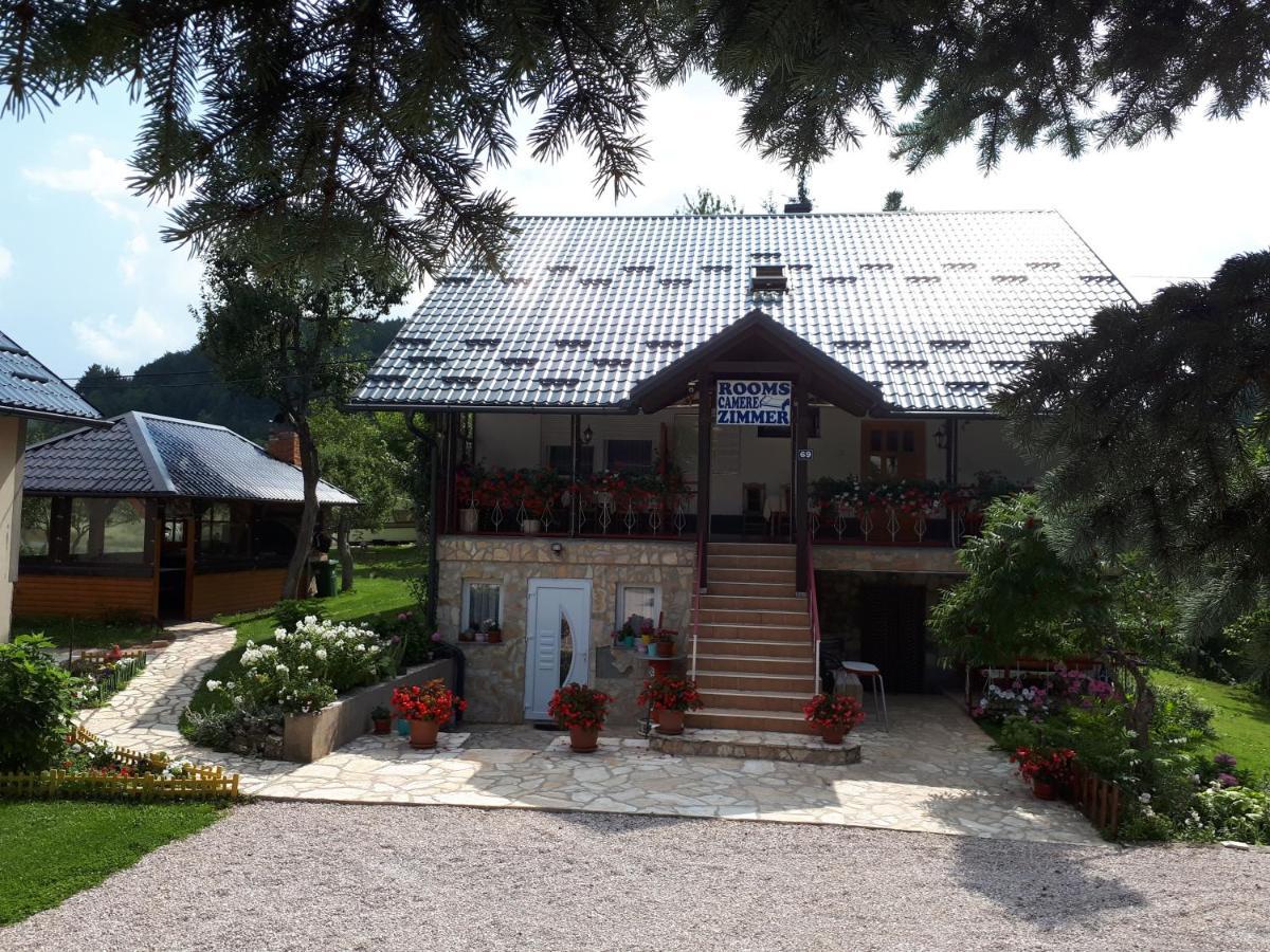 Guest House Family Varda Plitvice Lakes Плитвицька Єзера Екстер'єр фото