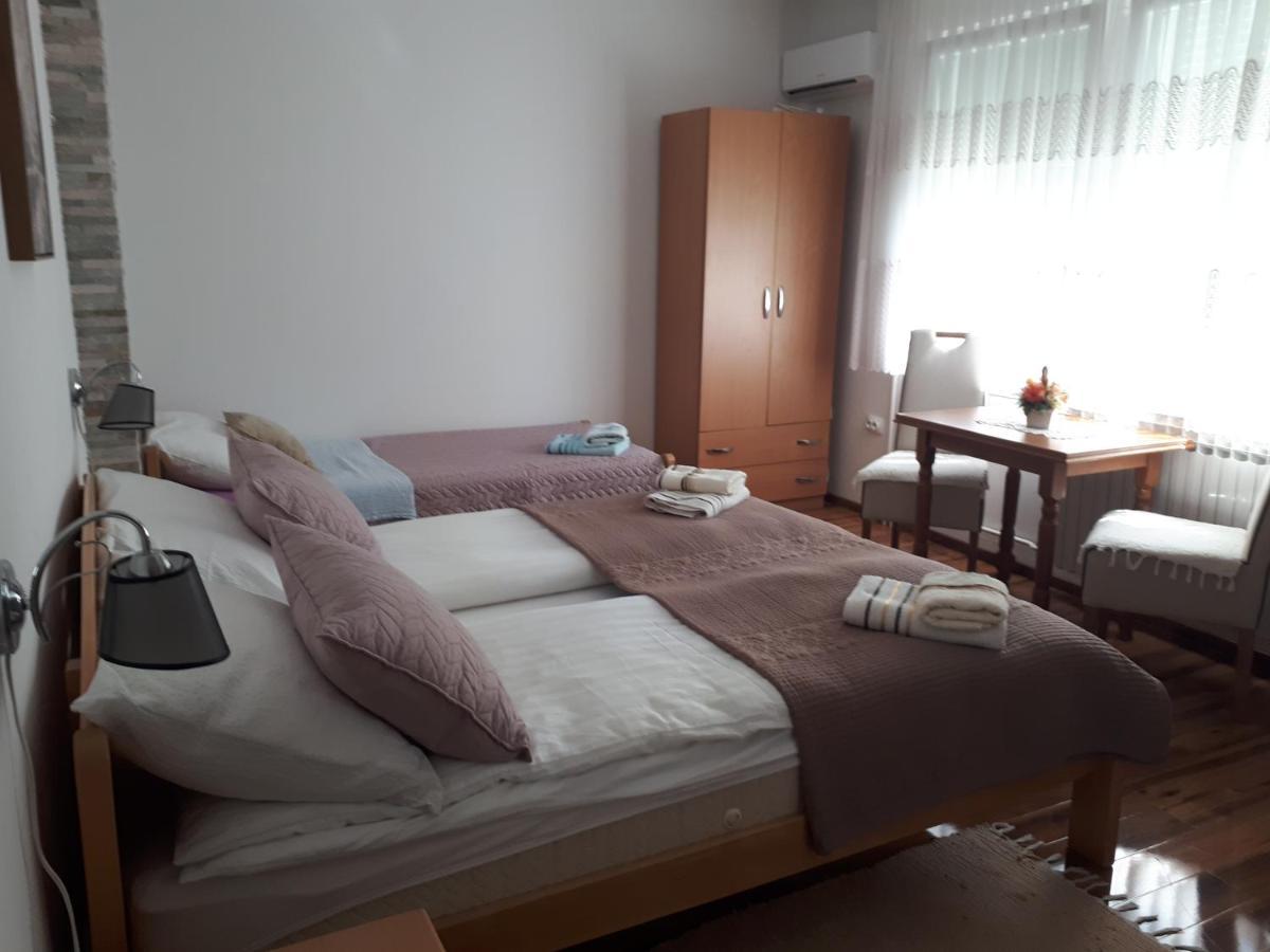 Guest House Family Varda Plitvice Lakes Плитвицька Єзера Екстер'єр фото