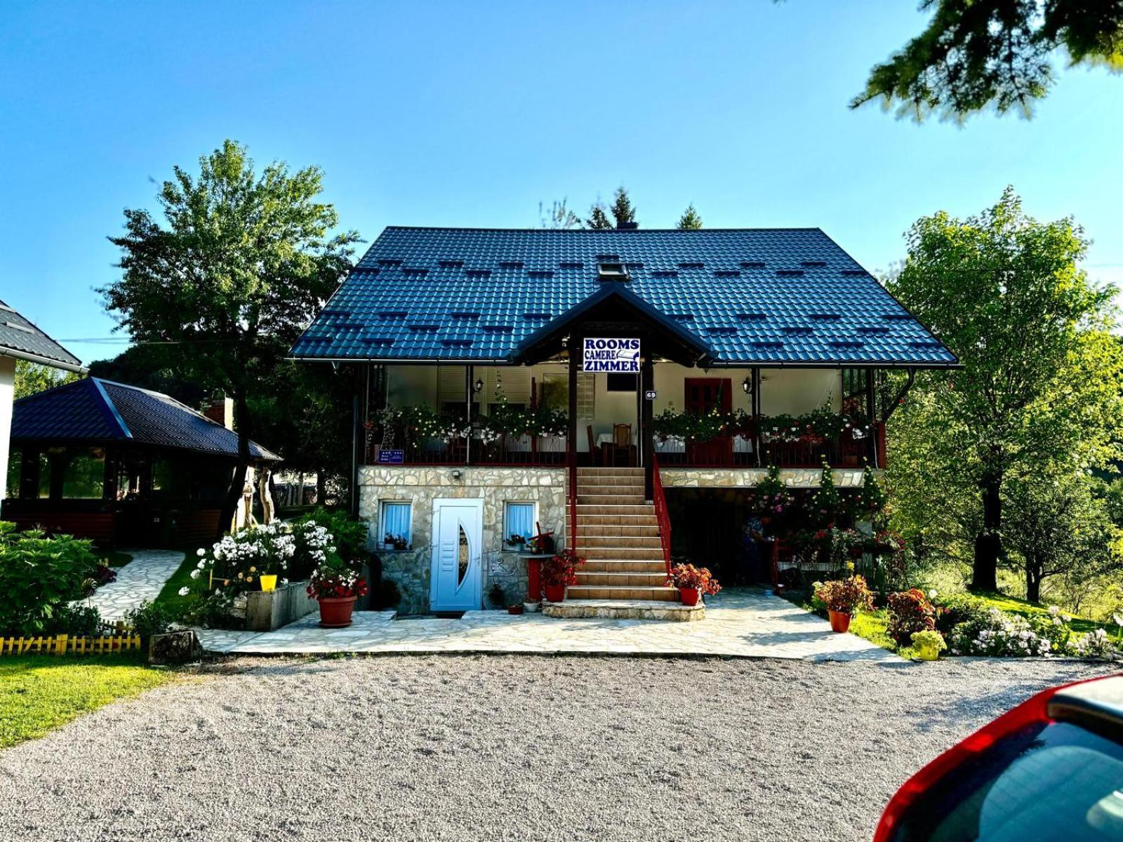 Guest House Family Varda Plitvice Lakes Плитвицька Єзера Екстер'єр фото