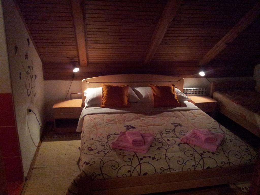 Guest House Family Varda Plitvice Lakes Плитвицька Єзера Екстер'єр фото